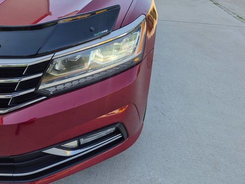 Used 2016 Volkswagen Passat 1.8T SE w/ Lighting Package (P06) FWD image 11