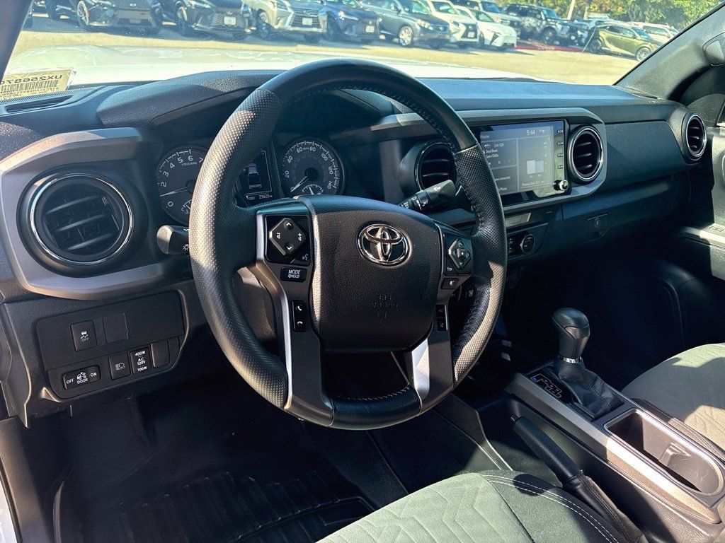 Used 2021 Toyota Tacoma TRD Off-Road w/ Technology Package AWD/4WD image 12