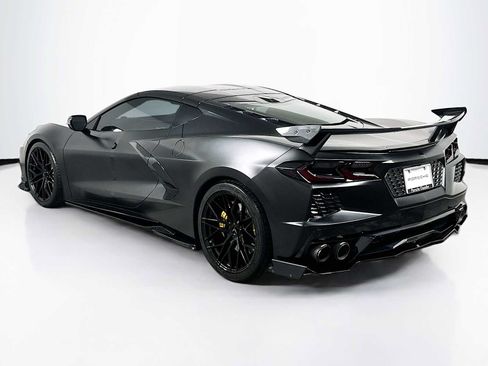 Used 2023 Chevrolet Corvette Stingray Preferred Cpe w/ Z51 Performance Package RWD image 3