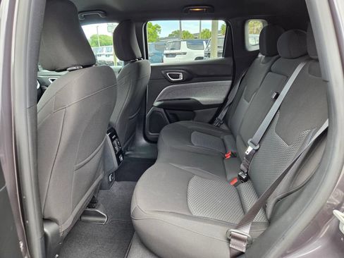 Certified 2024 Jeep Compass Sport AWD/4WD image 14
