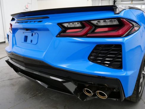Used 2023 Chevrolet Corvette Stingray Premium Conv w/ Z51 Performance Package image 9