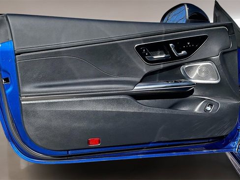 Used 2025 Mercedes-Benz CLE 300 4MATIC Coupe image 18