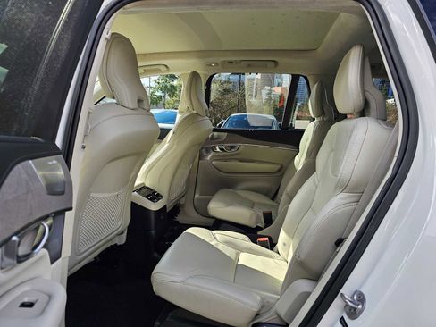 Used 2023 Volvo XC90 T8 Ultimate w/ Lounge Package image 20