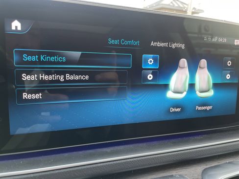 Used 2022 Mercedes-Benz GLS 450 4MATIC image 38