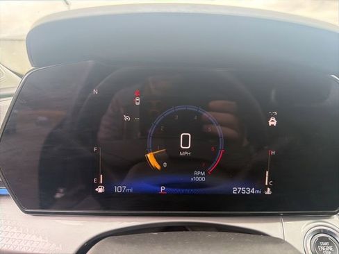Used 2025 Chevrolet Trax LT FWD image 12