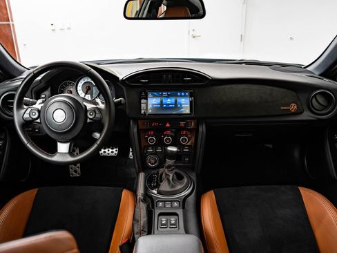 Used 2020 Toyota 86 RWD image 30