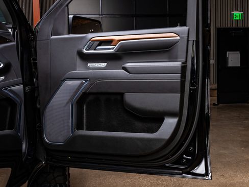 Used 2023 GMC Sierra 1500 Denali w/ Denali Reserve Package image 36