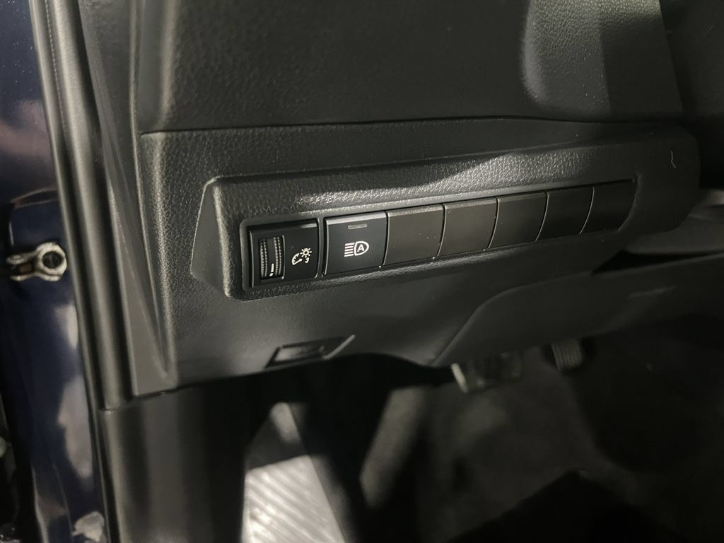 Used 2024 Toyota Corolla LE FWD image 38