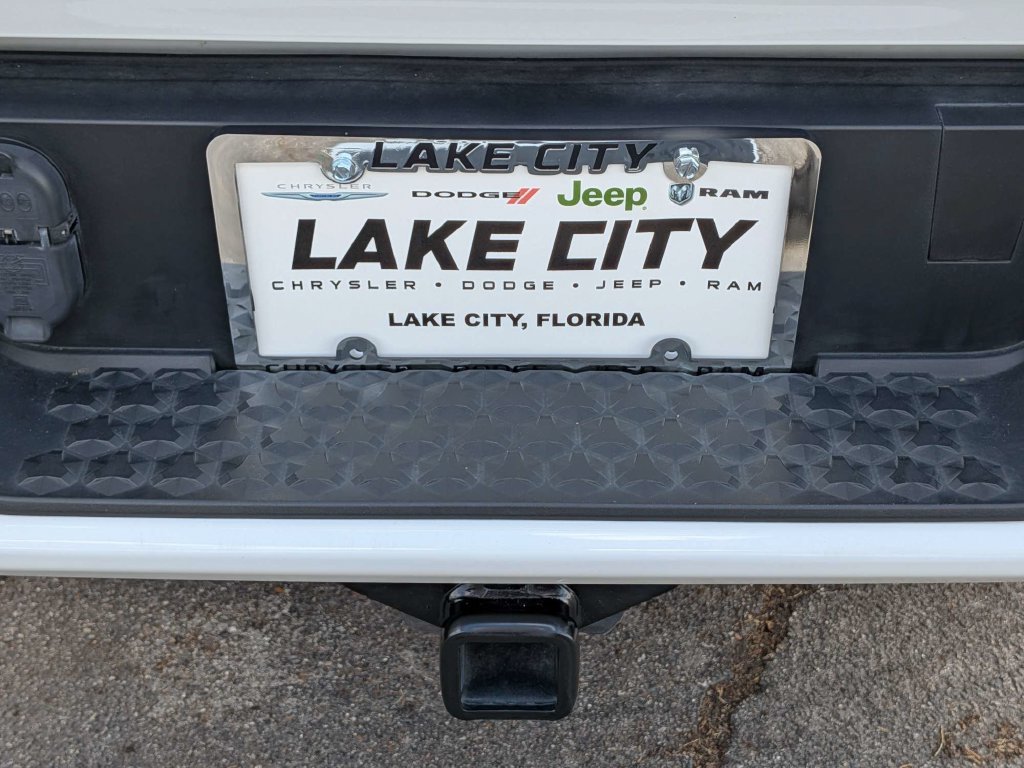 Used 2023 Chevrolet Colorado LT w/ LT Convenience Package RWD image 13