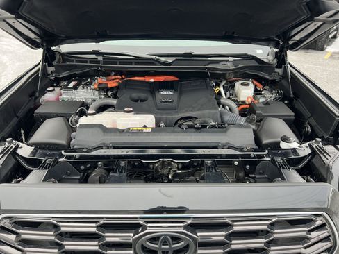 Used 2024 Toyota Sequoia Platinum image 28