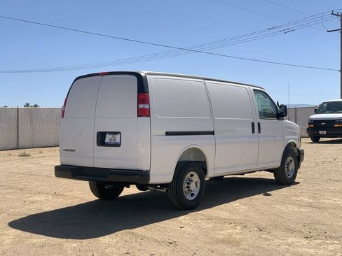 New 2026 Chevrolet Express 2500 RWD image 4