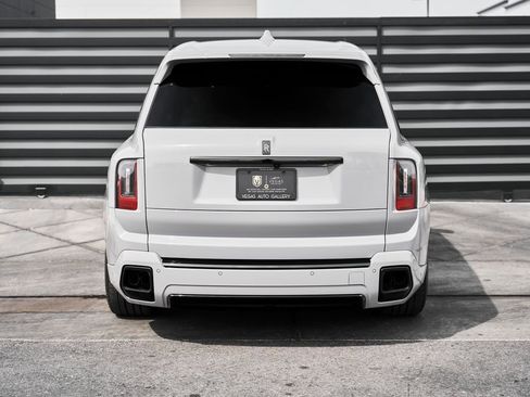 Used 2025 Rolls-Royce Cullinan Black Badge image 16
