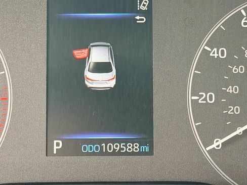 Used 2023 Toyota Corolla SE image 15