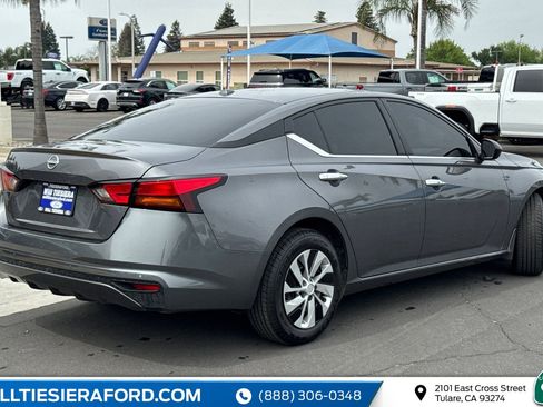Used 2025 Nissan Altima 2.5 S image 4