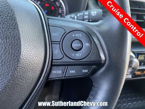 Used 2022 Toyota RAV4 SE image 24