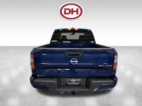 Used 2022 Nissan Frontier SV image 12
