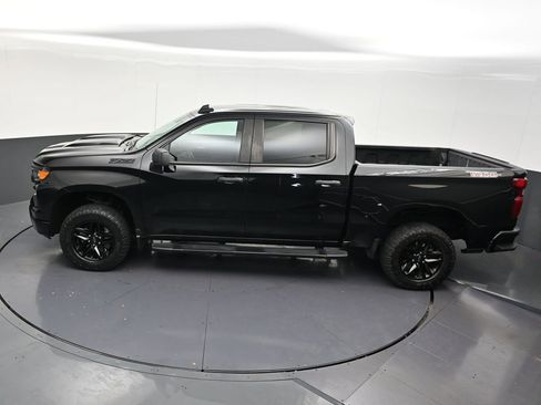 Used 2023 Chevrolet Silverado 1500 Custom Trail Boss w/ LPO, Dark Essentials Package AWD/4WD image 16