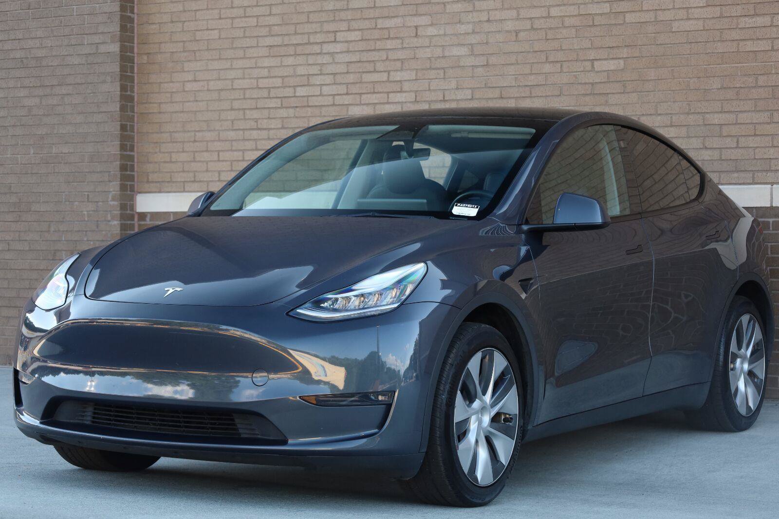 Used 2023 Tesla Model Y Long Range AWD/4WD image 5