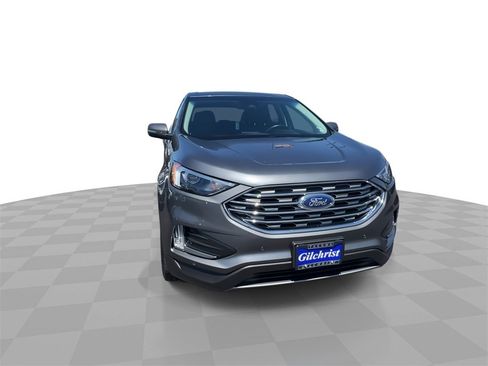 Used 2024 Ford Edge Titanium image 2