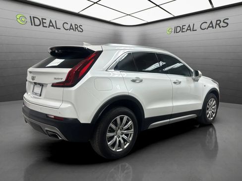 Used 2019 Cadillac XT4 Premium Luxury w/ Cold Weather Package FWD image 5