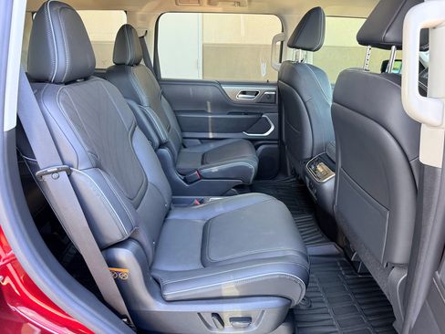 Used 2025 INFINITI QX80 Luxe RWD image 30
