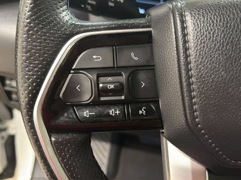 Used 2023 Toyota Sequoia Platinum AWD/4WD image 18
