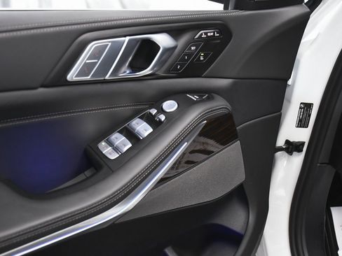 Used 2026 BMW X7 xDrive40i image 10