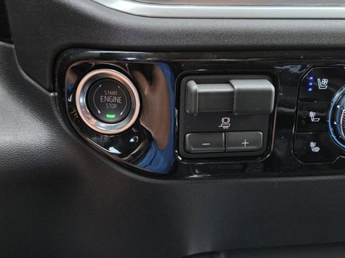 New 2026 GMC Sierra 1500 SLT AWD/4WD image 19
