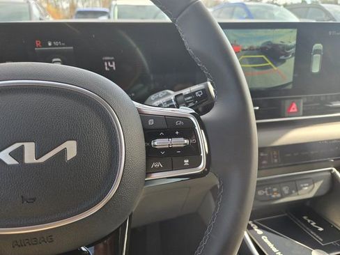 New 2026 Kia Carnival EX image 16