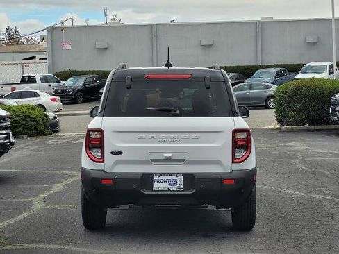 New 2025 Ford Bronco Sport Outer Banks image 5