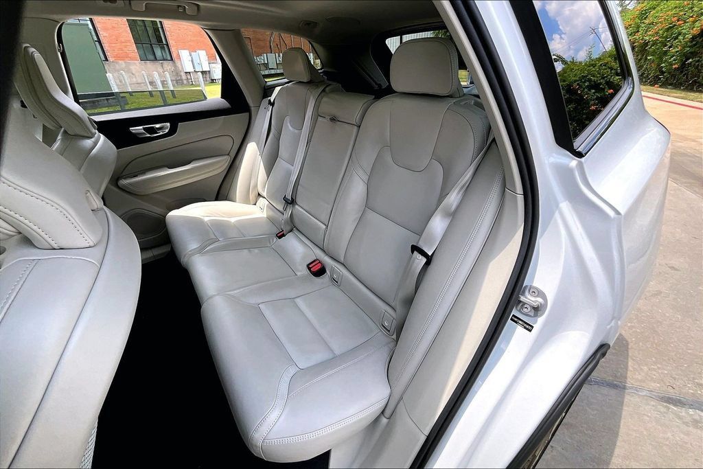 Certified 2026 Volvo XC60 B5 Ultra AWD/4WD image 35
