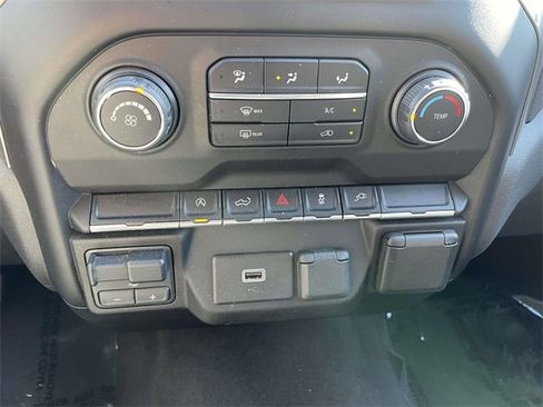 Used 2020 Chevrolet Silverado 1500 Custom w/ Custom Convenience Package image 19