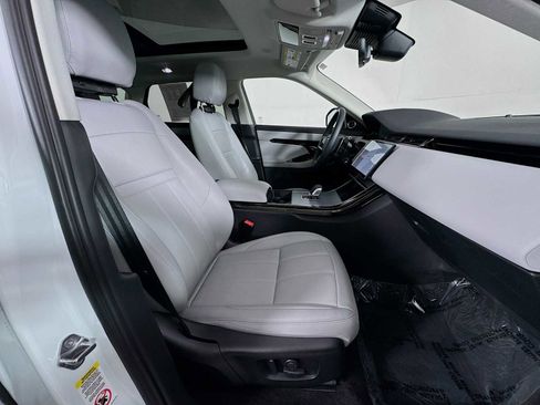 Used 2025 Land Rover Range Rover Evoque S image 27