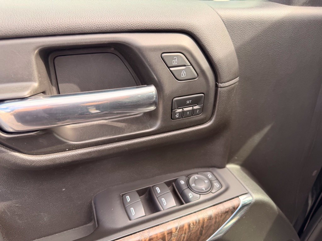 Used 2022 GMC Sierra 1500 Denali w/ Denali Premium Package AWD/4WD image 36