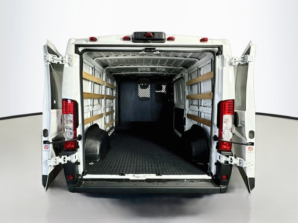 Used 2025 RAM ProMaster 2500 w/ U-Haul Equipment Group FWD image 25