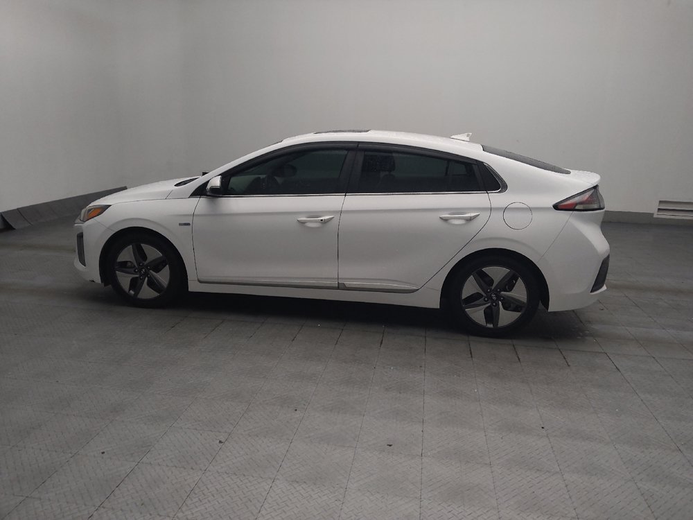 Used 2020 Hyundai Ioniq SEL FWD image 3