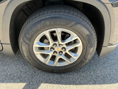 Used 2020 Chevrolet Traverse LT AWD/4WD image 25