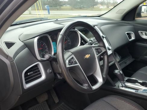 Used 2017 Chevrolet Equinox LT w/ Convenience Package FWD image 9