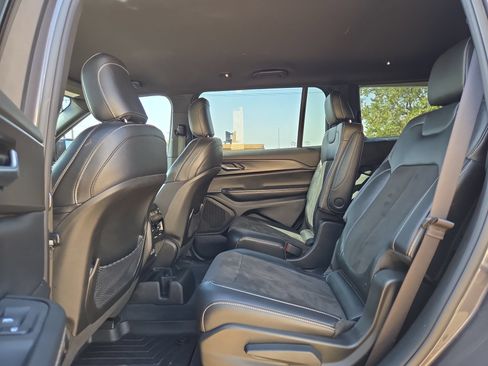 Used 2023 Jeep Grand Cherokee L Laredo AWD/4WD image 13