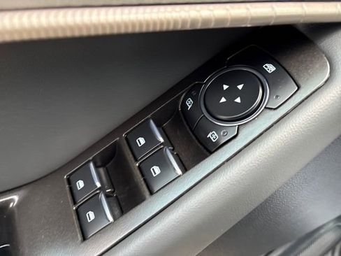 Used 2025 Ford Explorer Active w/ Active Comfort Package image 13