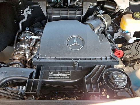 Used 2025 Mercedes-Benz Sprinter 2500 image 26
