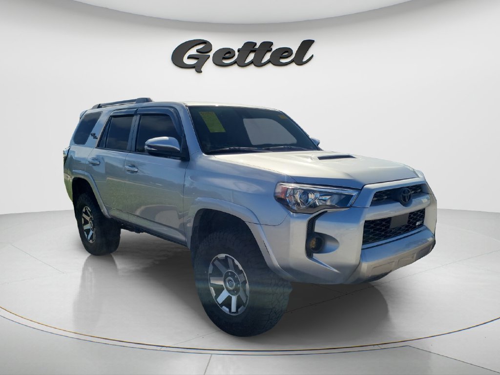 Used 2023 Toyota 4Runner TRD Off-Road Premium w/ Moonroof Package AWD/4WD image 3