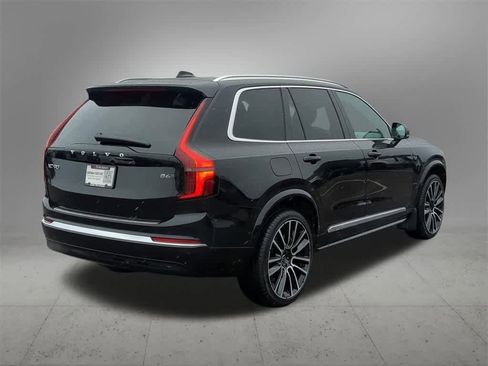 Certified 2026 Volvo XC90 B6 Plus w/ Protection Package Premier image 6