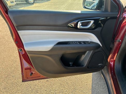 Used 2022 Jeep Compass Limited w/ Sun and Sound Group image 8