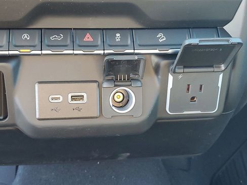 New 2026 Chevrolet Silverado 1500 Custom Trail Boss w/ LPO, Dark Essentials Package AWD/4WD image 25