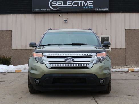 Used 2012 Ford Explorer XLT image 2