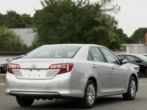 Used 2012 Toyota Camry LE FWD image 2