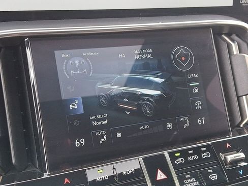 Used 2023 Lexus LX 600 F Sport w/ Accessory Package (Z1) AWD/4WD image 18
