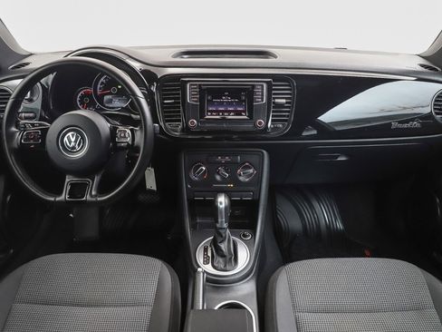 Used 2018 Volkswagen Beetle 2.0T S FWD image 13