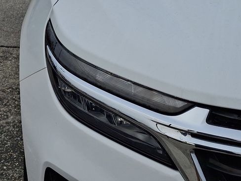 Used 2022 Chevrolet Equinox LS w/ LS Convenience Package image 8